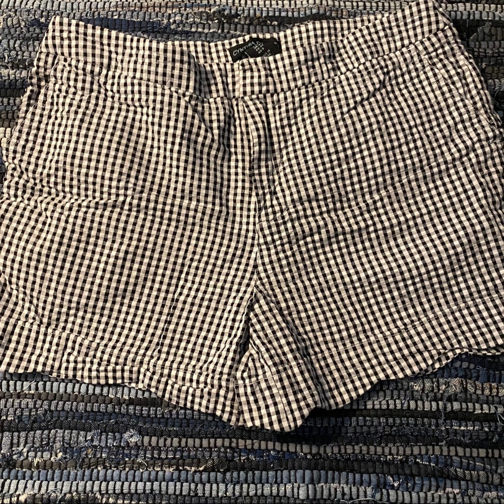 Scalloped Gingham Shorts